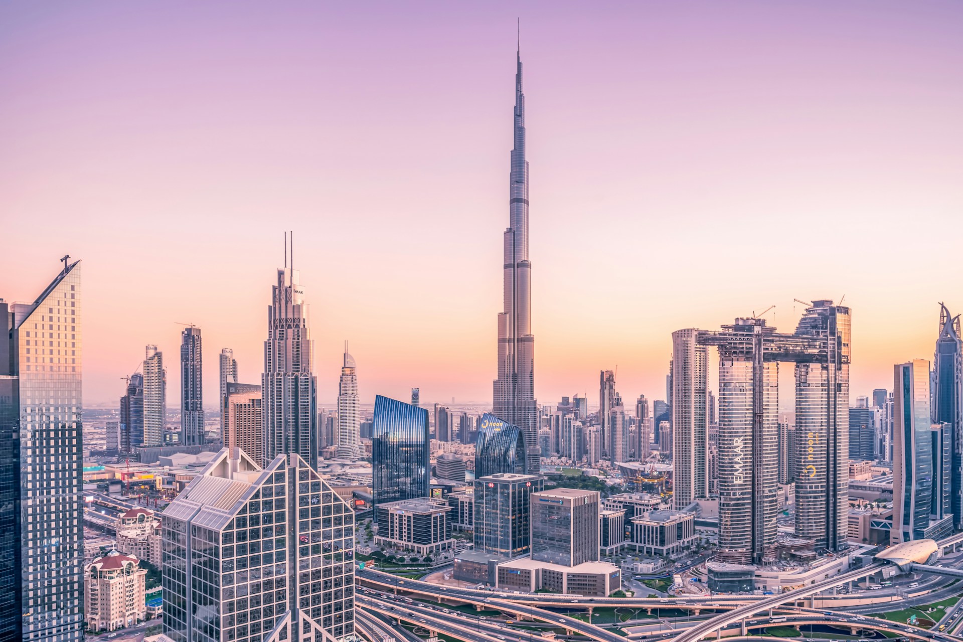 Driving in United Arab Emirates